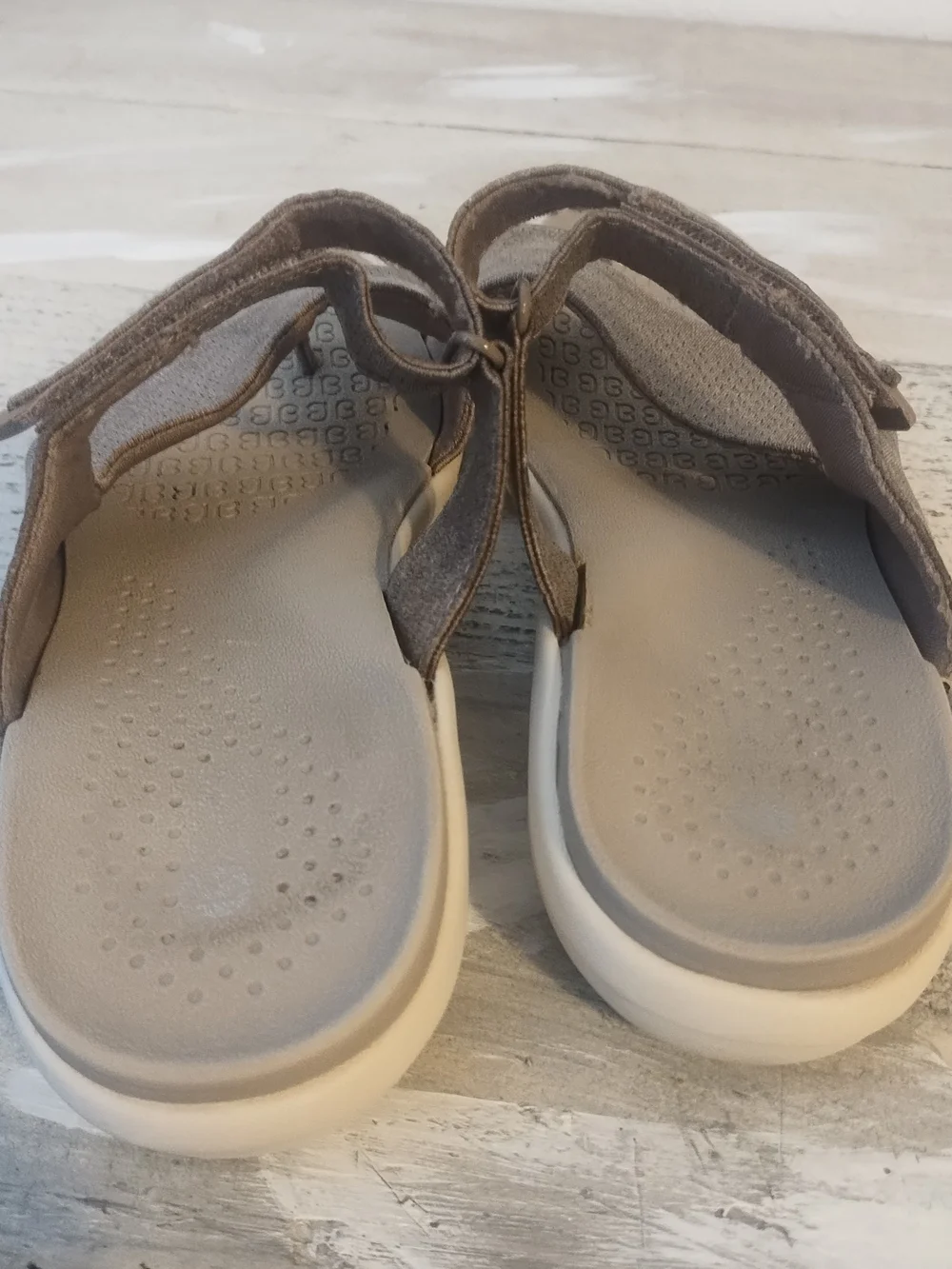 Bzees Women’s 7.5Gray Stretch Fabric  Comfort Sandals/UK size 4.5 good condition